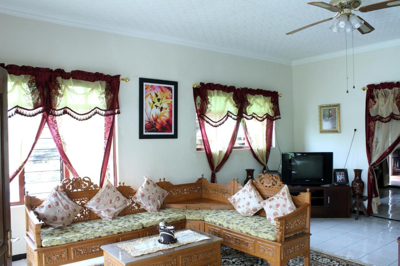 Marry Ind Gunung Kawi Guest House Malang Bumirejo Exterior photo
